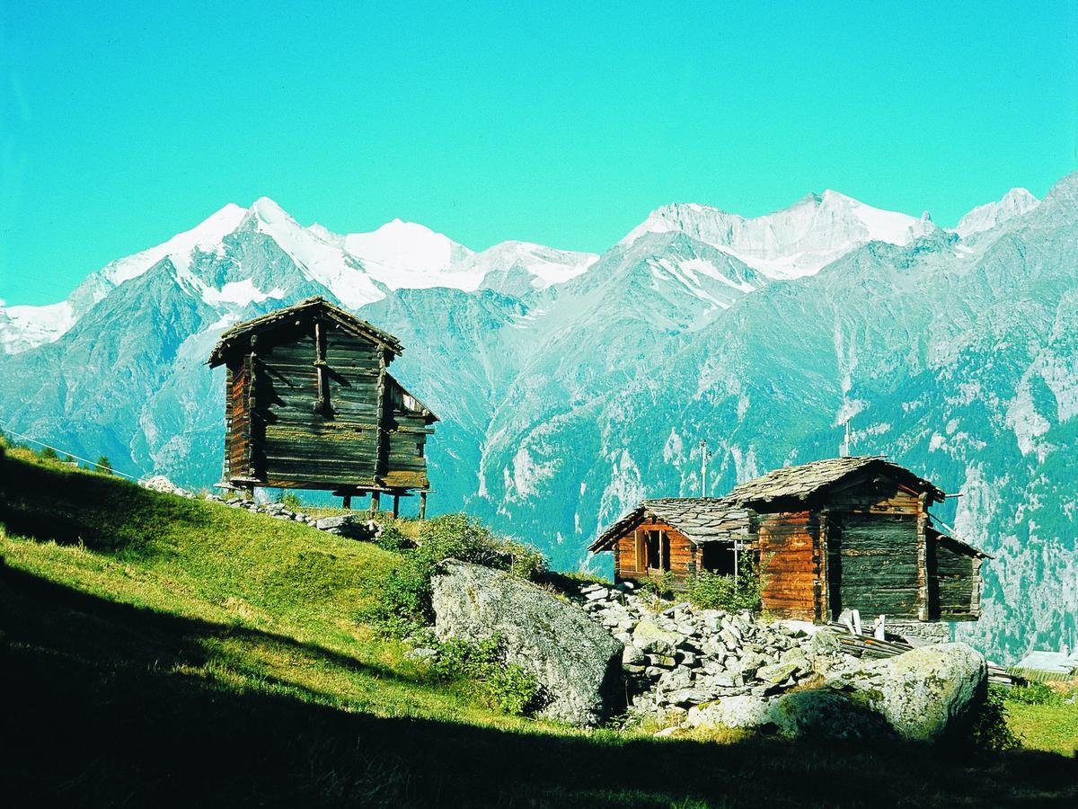 Mountain-View Chalet In Heremence With Terrace Eksteriør bilde